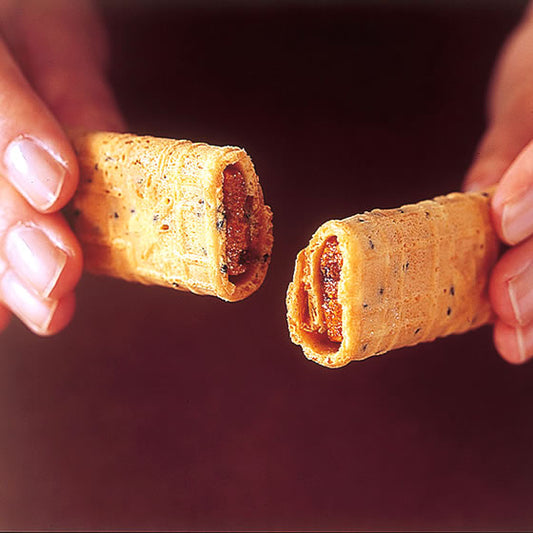 日本直送 京都 小倉山莊 黑芝麻醬油京風蛋煎餅 8個入 新年行運發財特輯 Happy New Year 馬年 限定手信