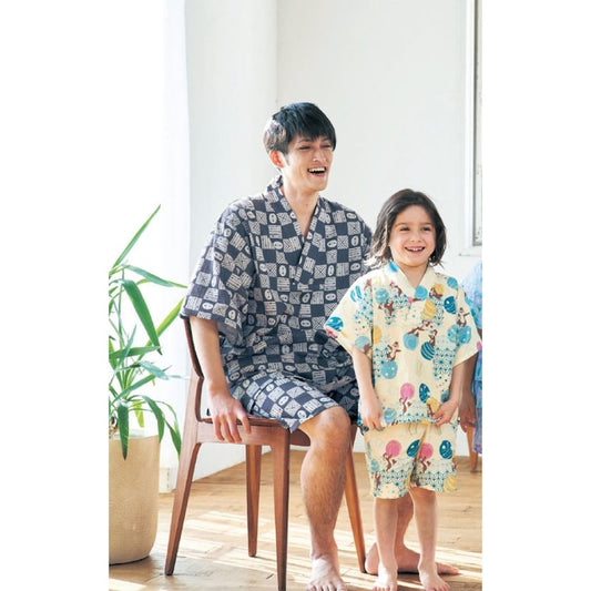 Disney Japanese children's clothing, Jinbei Japanese kimonos (S-LL), adult sizes, other brand children's clothing, TOPS PANTS, and Japanese summer festival specials.
