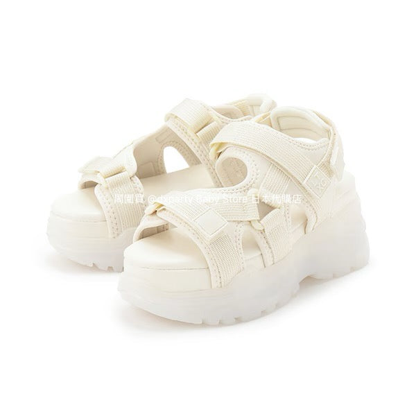 Lovetoxic sandals (22-24.5cm) shipped directly from Japan. Other brands in the shoe collection.