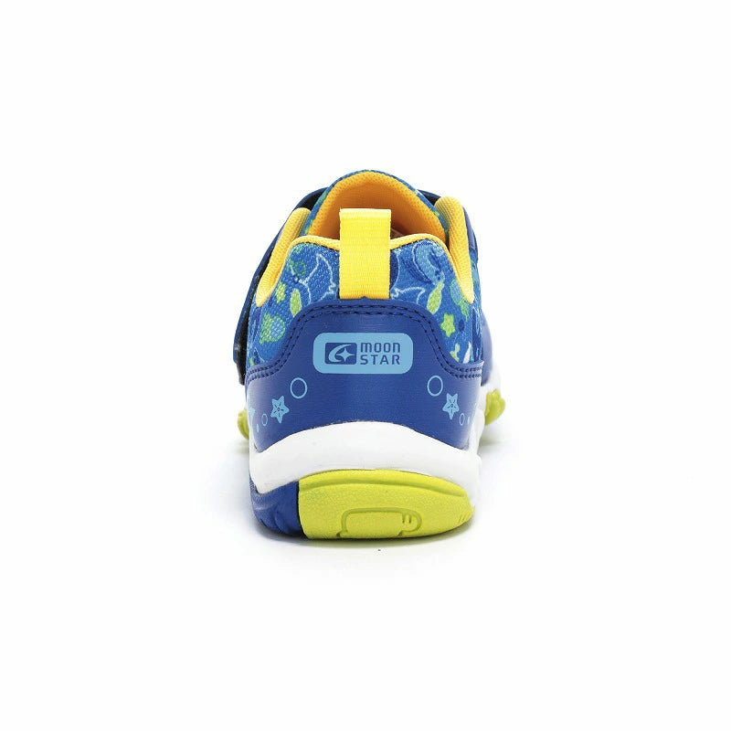 Moonstar x Carrot waterproof series, antibacterial and deodorizing, quick-drying, functional children's shoes (14-19cm) for boys, shipped directly from Japan.