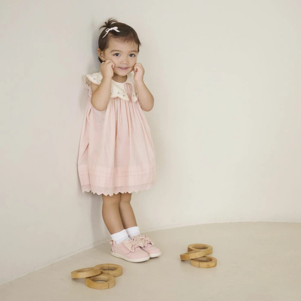 IFME CALIN Wild Flower series large butterfly sneakers (direct from Japan) for healthy, functional children's shoes (12-15cm) for girls.