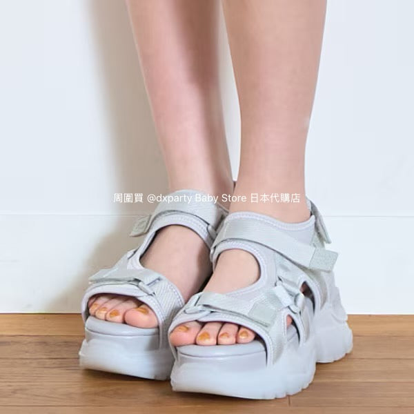 Lovetoxic sandals (22-24.5cm) shipped directly from Japan. Other brands in the shoe collection.