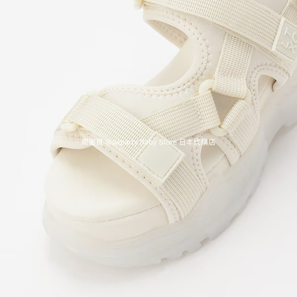 Lovetoxic sandals (22-24.5cm) shipped directly from Japan. Other brands in the shoe collection.