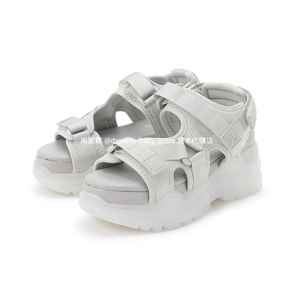 Lovetoxic sandals (22-24.5cm) shipped directly from Japan. Other brands in the shoe collection.
