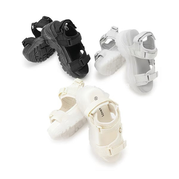 Lovetoxic sandals (22-24.5cm) shipped directly from Japan. Other brands in the shoe collection.