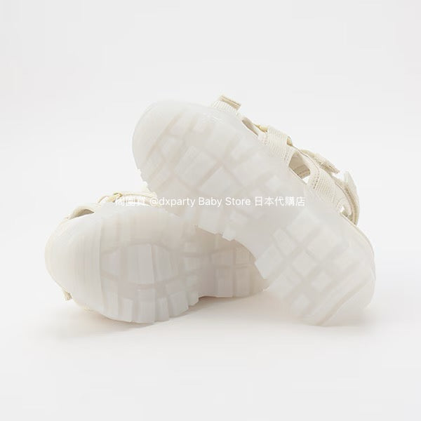 Lovetoxic sandals (22-24.5cm) shipped directly from Japan. Other brands in the shoe collection.