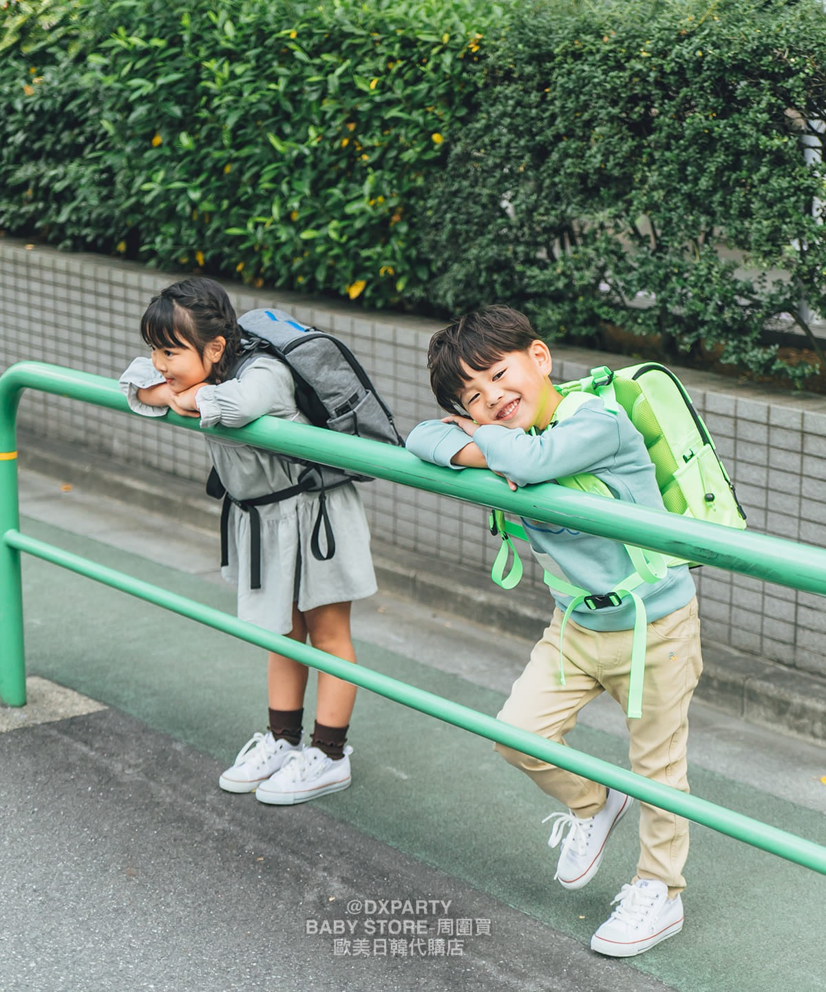 Waterproof, lightweight, functional, back-protecting backpack (12L) shipped directly from Japan. Other brands.
