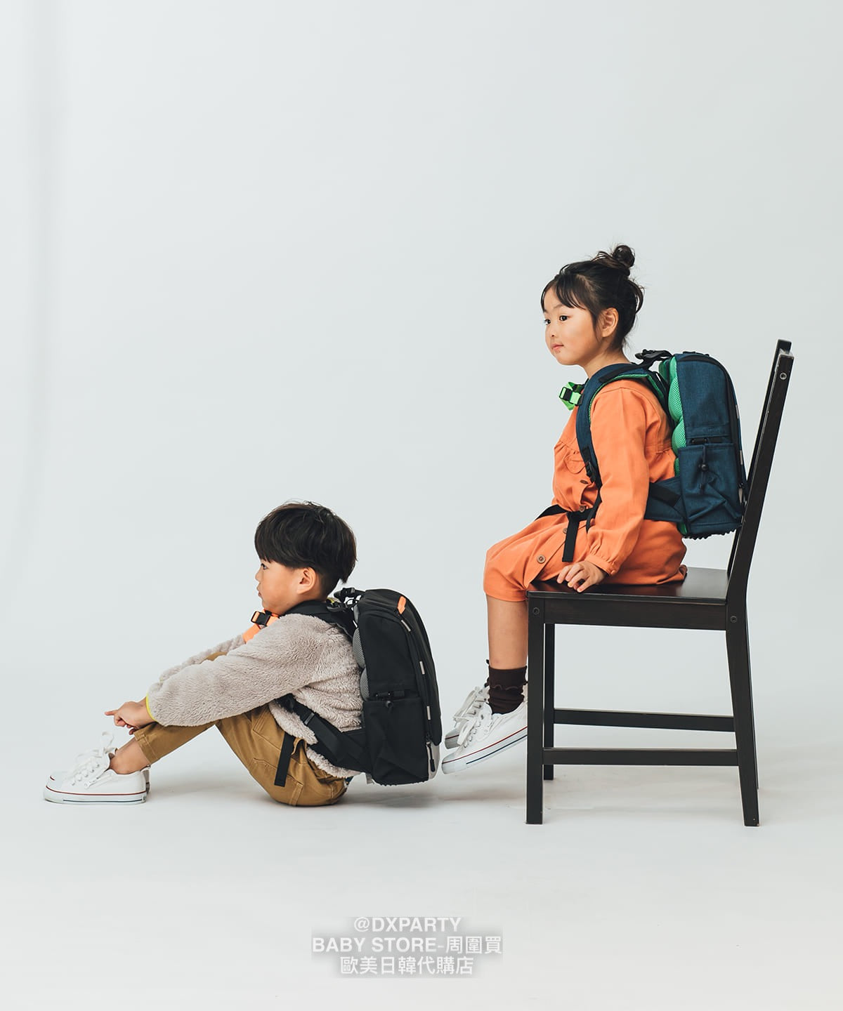 Waterproof, lightweight, functional, back-protecting backpack (12L) shipped directly from Japan. Other brands.
