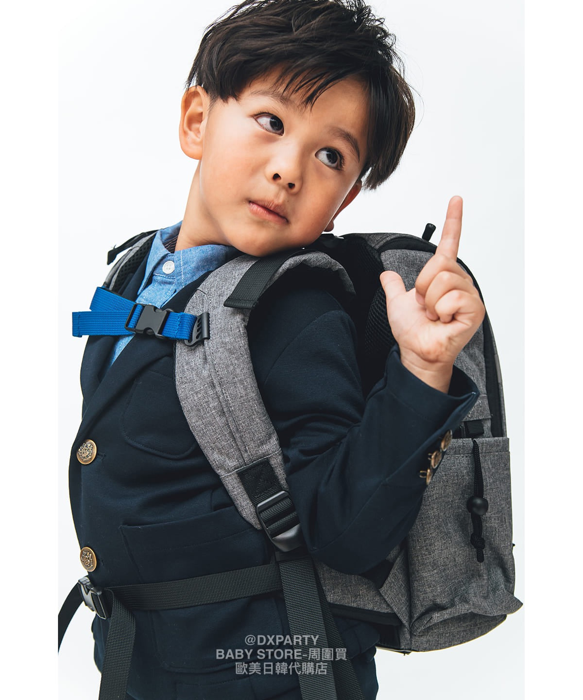 Waterproof, lightweight, functional, back-protecting backpack (12L) shipped directly from Japan. Other brands.