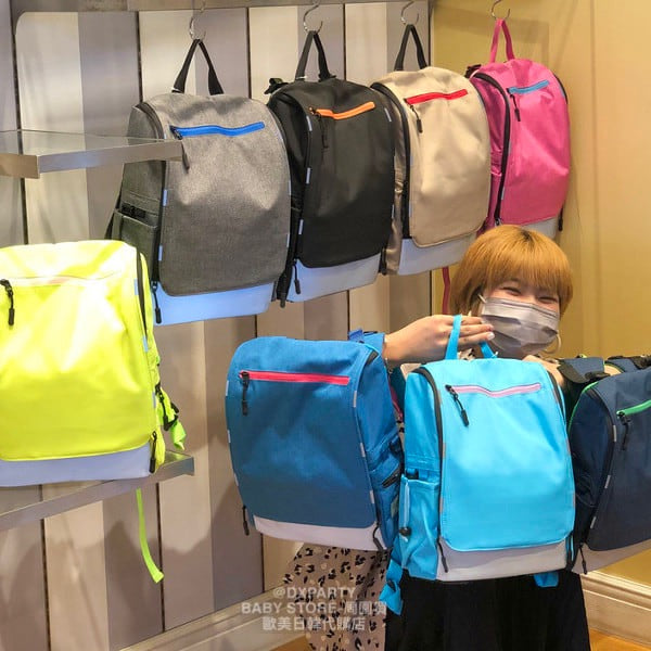 Waterproof, lightweight, functional, back-protecting backpack (12L) shipped directly from Japan. Other brands.