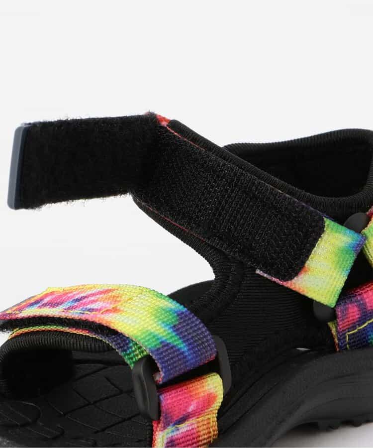 BREEZE sandals (14-21cm) shipped directly from Japan. Also available: other brands and summer swimwear specials.