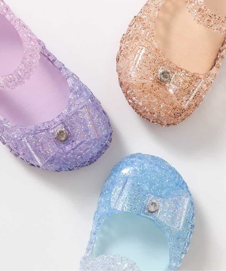 Apres les cours sandals (14-19cm) shipped directly from Japan. Also available: other brands and summer swimwear collection.