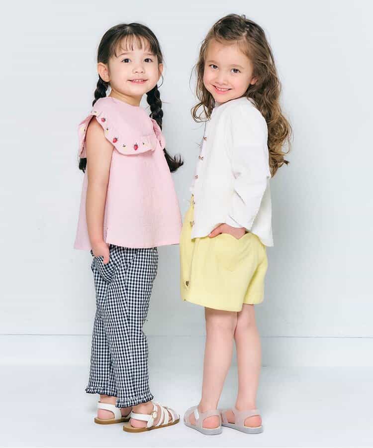 Shellmotif sandals (14-21cm) shipped directly from Japan. Also available: other brands and summer swimwear collection.