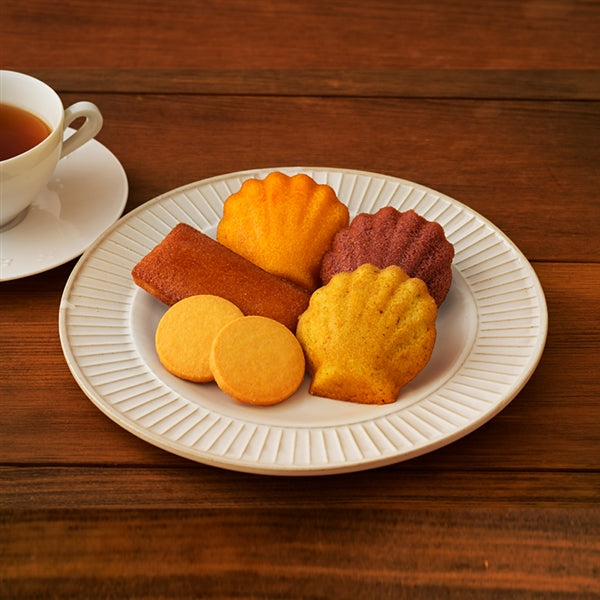 日本直送 Cozy Corner 秋天瑪德蓮禮盒 14個入 中秋節/萬聖節 限定手信