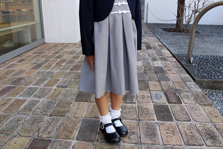 Moonstar x Carrot Banxue shoes (antibacterial, deodorant, lightweight) shipped directly from Japan. Functional, healthy leather shoes for children, 14-21cm. Girls' shoe collection.