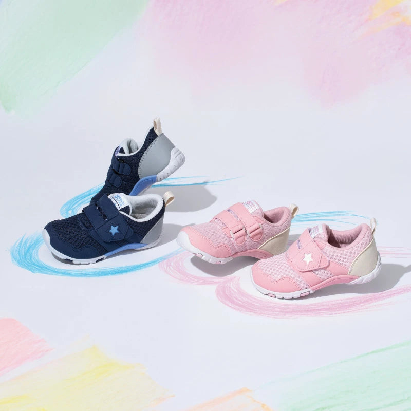 Moonstar x Carrot waterproof series/antibacterial and deodorant children's shoes (15-21cm) shipped directly from Japan. Boys' and girls' shoes.