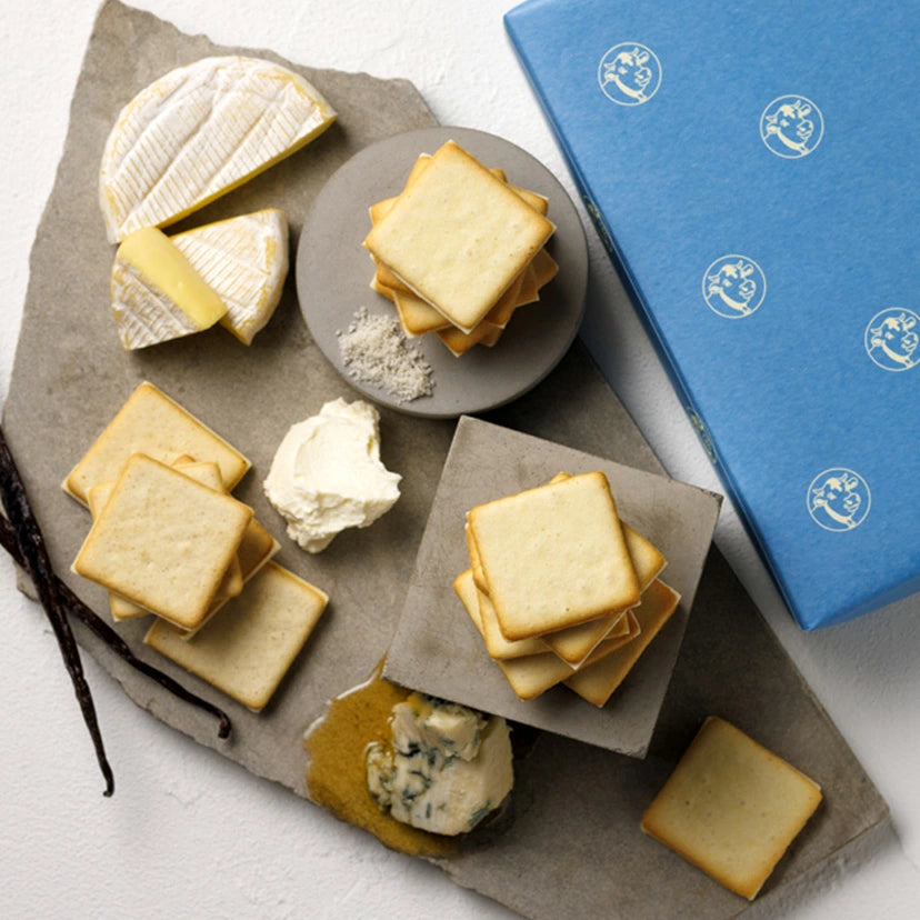 日本直送 Tokyo Milk Cheese 蜂蜜古岡左拉+海鹽金文拔+雲呢拿馬斯卡彭芝士夾心餅 27枚入 中秋節/萬聖節 限定手信