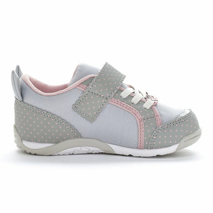 Moonstar x Carrot antibacterial and deodorant functional children's shoes (15-21cm) shipped directly from Japan. Girls' shoe series