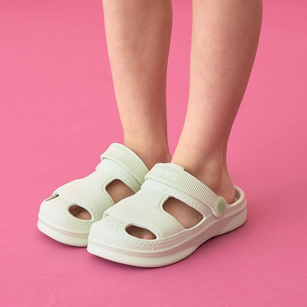 Lycee Mine Sandals (14-18cm) Direct from Japan. Also available: Other brands and summer swimwear specials. 