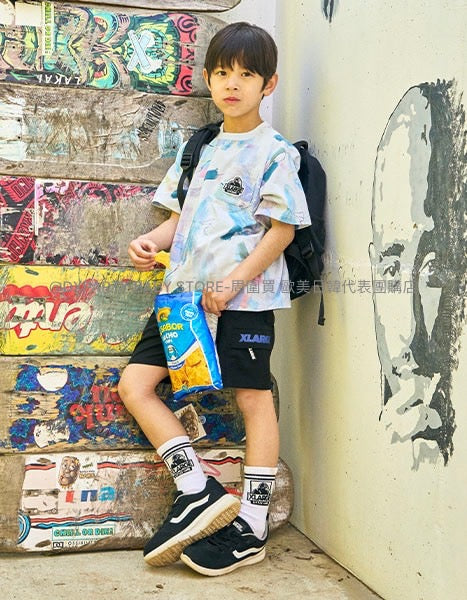 日本童裝 XLARGE KIDS 接觸冷感   藝術圖案短袖上衣 80-140cm 男童款 夏季 TOPS