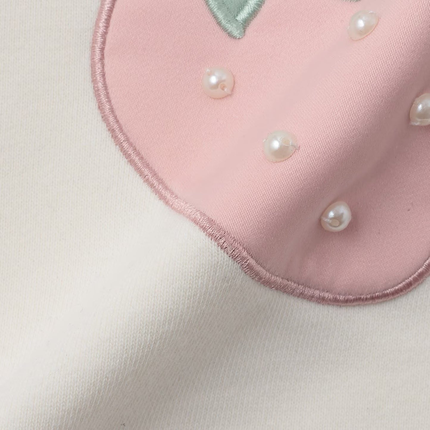 日本童裝 Ly# mine 速乾系列 士多啤梨貼花衛衣 100-150cm 女童款 冬季 TOPS