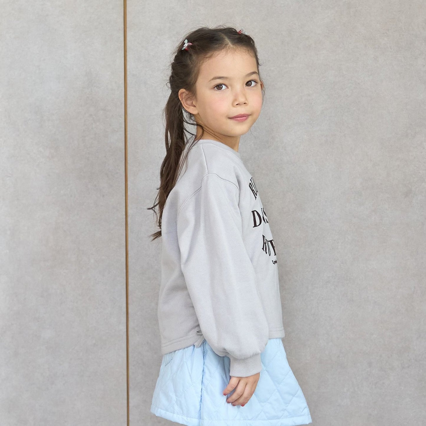 日本童裝 Ly# mine 側邊褶皺印花衛衣 100-150cm 女童款 冬季 TOPS