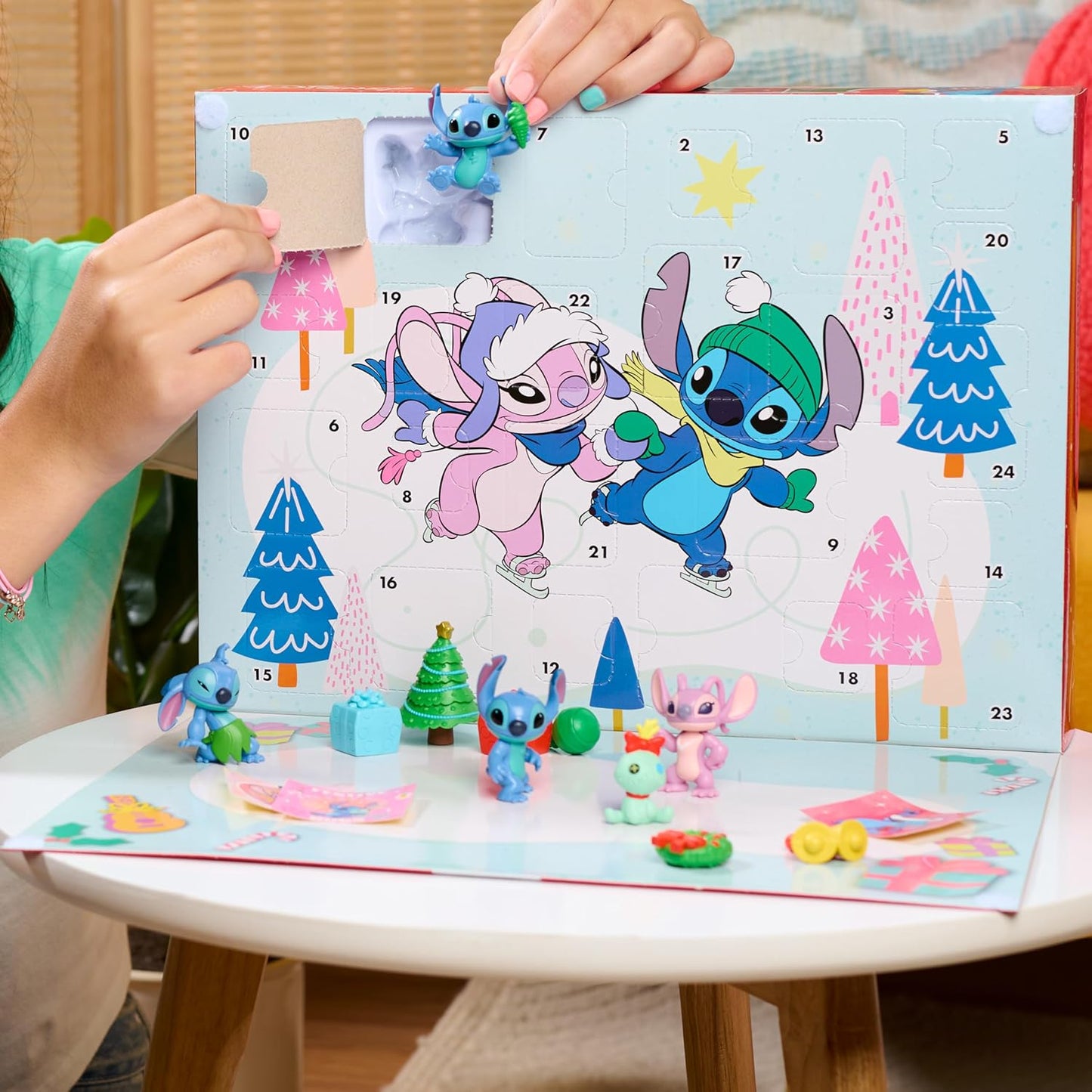 英美直送 Disney Stitch 聖誕倒數日曆 兒童款 聖誕快樂特輯 聖誕倒數日曆A 不參與$900免運 滿$900可加$25免運 Christmas Advent Calendars 2025
