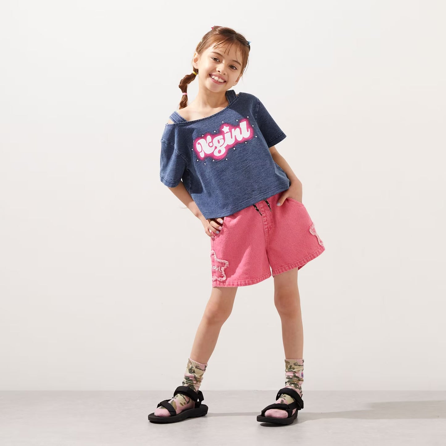日本童裝 X-girl Stages 星星貼花牛仔短褲 90-140cm 女童款 夏季 PANTS