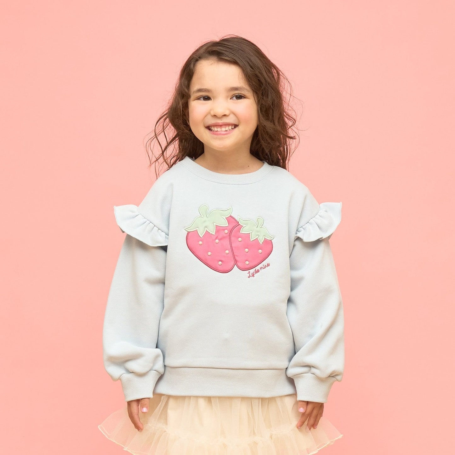 日本童裝 Ly# mine 速乾系列 士多啤梨貼花衛衣 100-150cm 女童款 冬季 TOPS