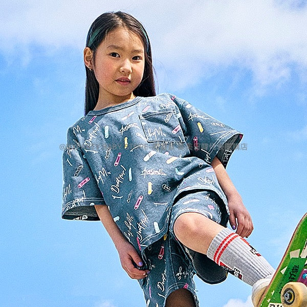 日本童裝 XLARGE KIDS 全紋短袖上衣 80-140cm 男童款/女童款 夏季 TOPS