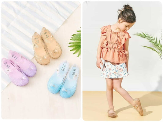 Apres les cours sandals (14-19cm) shipped directly from Japan. Also available: other brands and summer swimwear collection. 