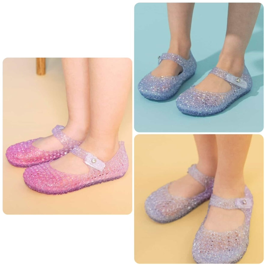 BREEZE sandals (14-19cm) shipped directly from Japan. Also available: other brands and summer swimwear specials. 