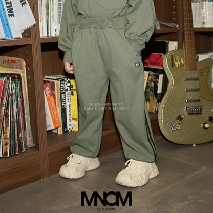 日本童裝 b・R# 吸水速乾 防UV 側線運動長褲 110-150cm 男童款 秋季 PANTS