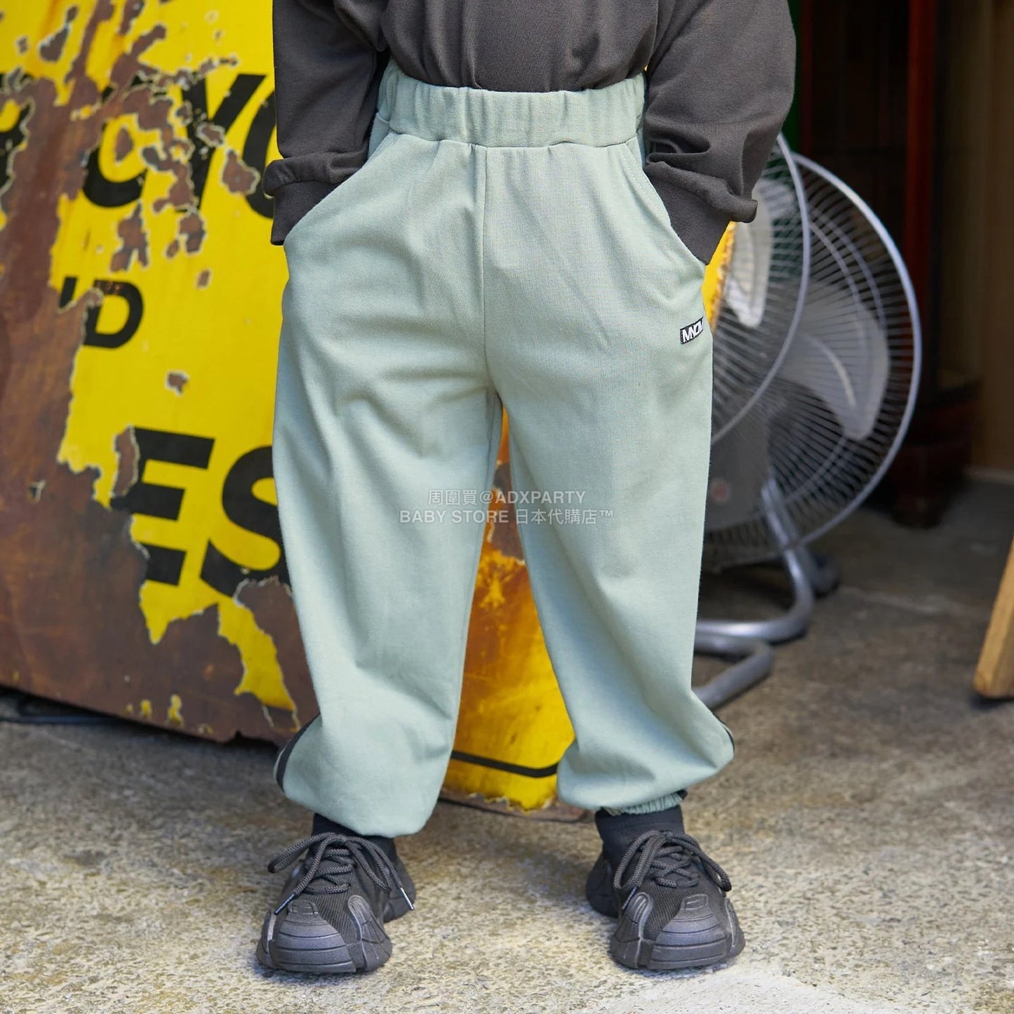 日本童裝 b・R# 吸水速乾 防UV 側線運動長褲 110-150cm 男童款 秋季 PANTS