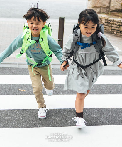 Waterproof, lightweight, functional, back-protecting backpack (12L) shipped directly from Japan. Other brands.