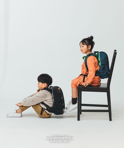 Waterproof, lightweight, functional, back-protecting backpack (12L) shipped directly from Japan. Other brands.