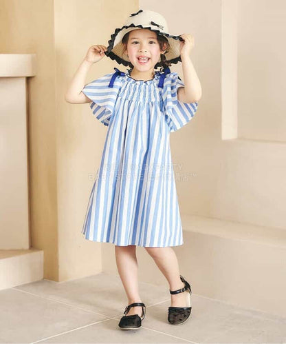 Apres les cours sandals (14-19cm) shipped directly from Japan. Also available: other brands and summer swimwear collection. 