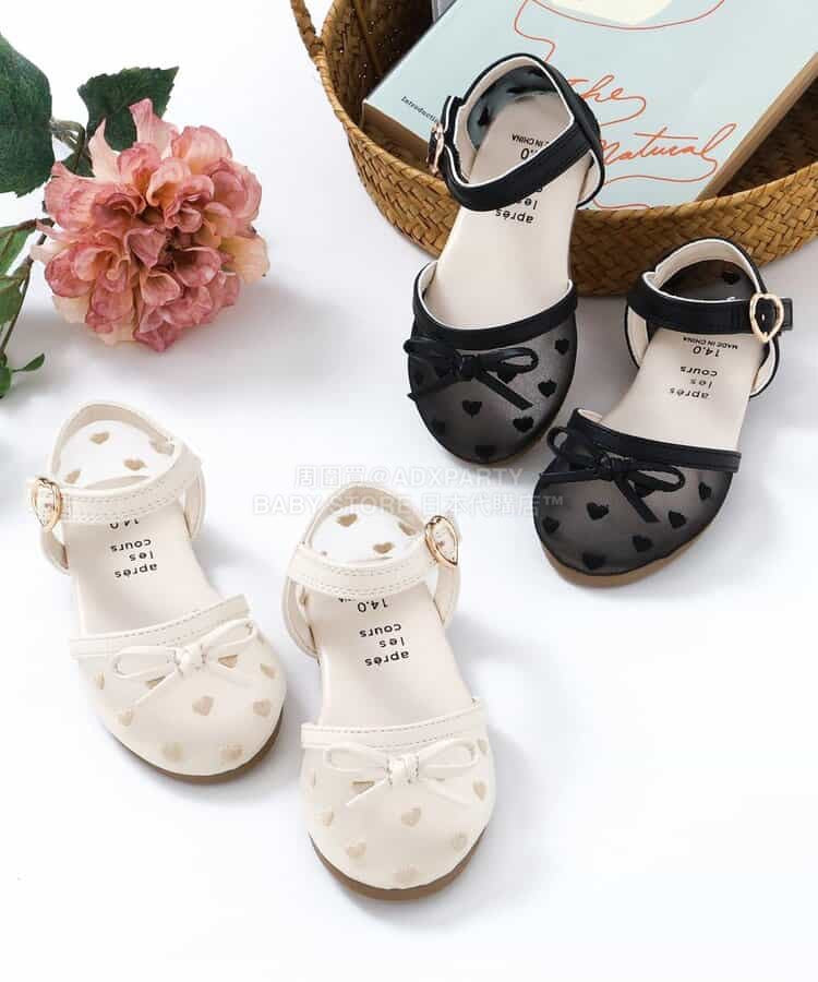 Apres les cours sandals (14-19cm) shipped directly from Japan. Also available: other brands and summer swimwear collection. 