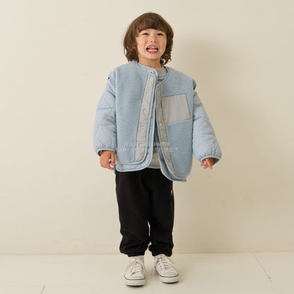 日本童裝 b・R# 夾棉外套或內搭 100-150cm 男童款 冬季 (適合初秋、香港平均溫度、寒冷天氣、溫度低天氣）OUTERWEAR