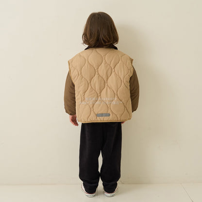 日本童裝 b・R# 絎縫背心外套 100-150cm 男童款 冬季 (適合初秋、香港平均溫度、寒冷天氣）OUTERWEAR