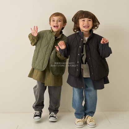 日本童裝 b・R# 絎縫背心外套 100-150cm 男童款 冬季 (適合初秋、香港平均溫度、寒冷天氣）OUTERWEAR