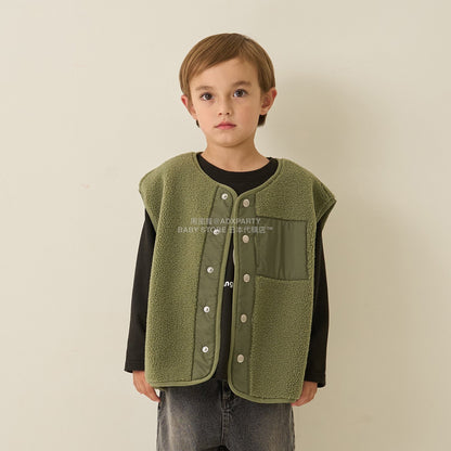 日本童裝 b・R# 抓毛背心外套 100-150cm 男童款 冬季 (適合初秋、香港平均溫度、寒冷天氣）OUTERWEAR (副本)