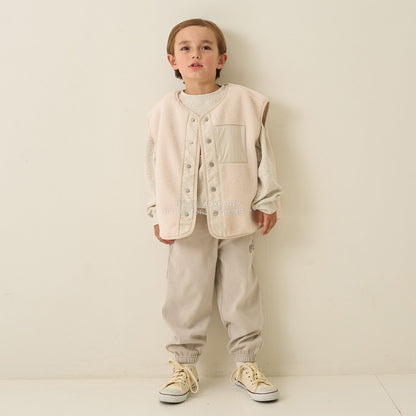 日本童裝 b・R# 抓毛背心外套 100-150cm 男童款 冬季 (適合初秋、香港平均溫度、寒冷天氣）OUTERWEAR (副本)