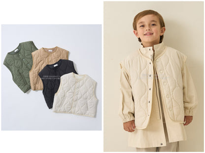 日本童裝 b・R# 絎縫背心外套 100-150cm 男童款 冬季 (適合初秋、香港平均溫度、寒冷天氣）OUTERWEAR