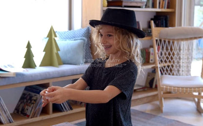 英美直送 Amazing Magic聖誕倒數日曆 兒童款 聖誕快樂特輯 聖誕倒數日曆A 不參與$900免運 滿$900可加$25免運 Christmas Advent Calendars 2025