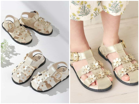 Apres les cours sandals (14-19cm) shipped directly from Japan. Also available: other brands and summer swimwear collection. 