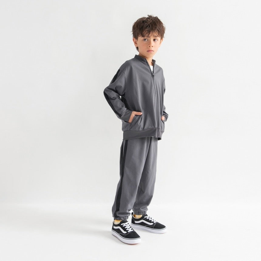 日本童裝 Branshes 抗皺 速乾系列 運動外套 120-150cm 男童款 春季 OUTERWEAR