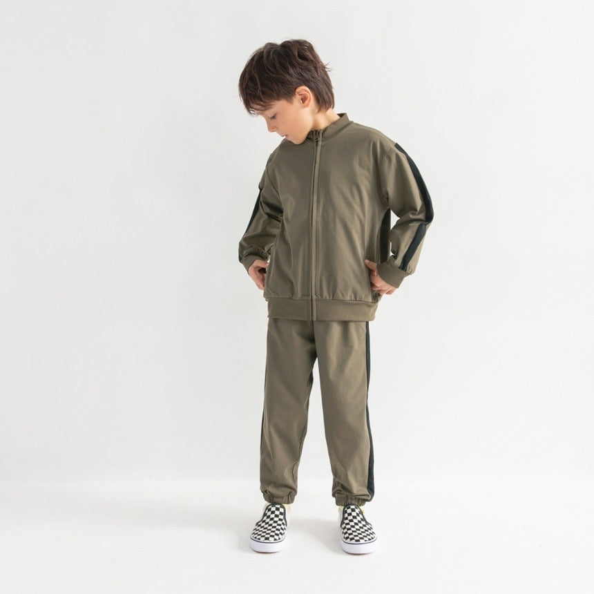 日本童裝 Branshes 抗皺 速乾系列 運動外套 120-150cm 男童款 春季 OUTERWEAR