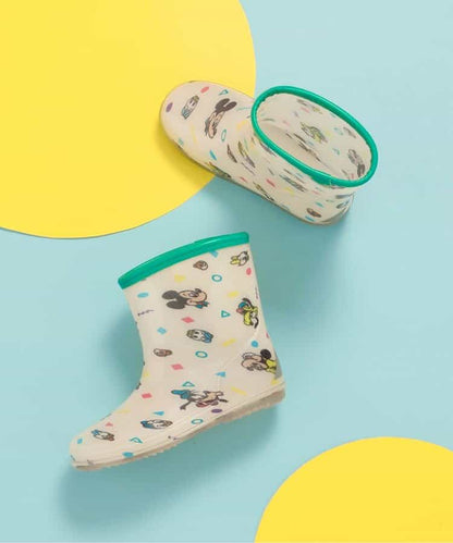 BREEZE sandals (14-19cm) shipped directly from Japan. Also available: other brands and summer swimwear specials. 