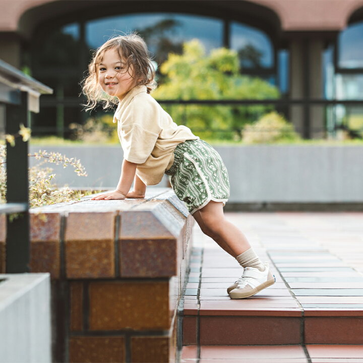 Moonstar x Sanrio antibacterial, odor-resistant, and wear-resistant soles for healthy-looking children's shoes (14-19cm) - direct from Japan. Girls' shoe collection.